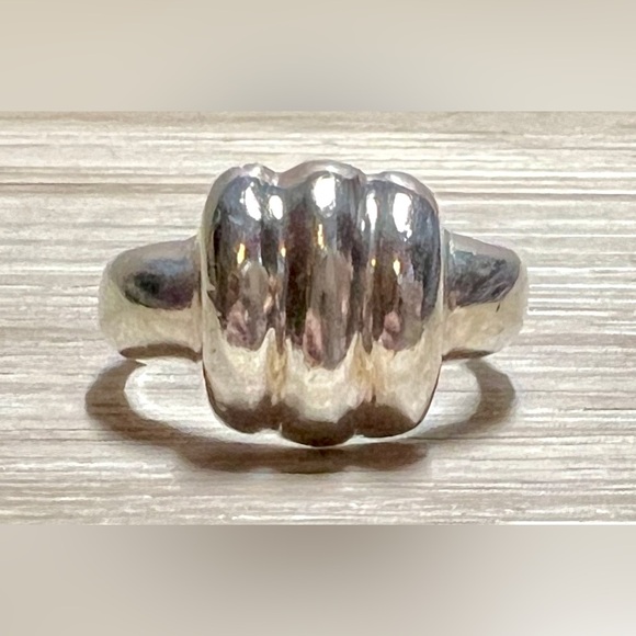 Designer Signed GSJ Sterling Silver Modernist Puffy Striped Band Ring, Size 7.5 - Picture 2 of 10